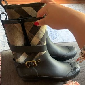 Burberry rain boot
